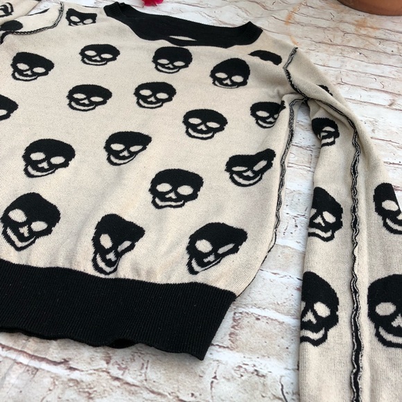 TCEC reversible skull SOFT sweater pullover - Picture 3 of 7